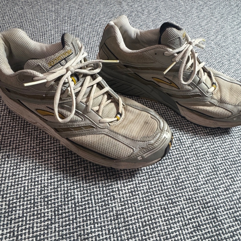 Brooks Addiction Mens Running Shoes Silver Grey Yellow Motion Control Sz 12.5